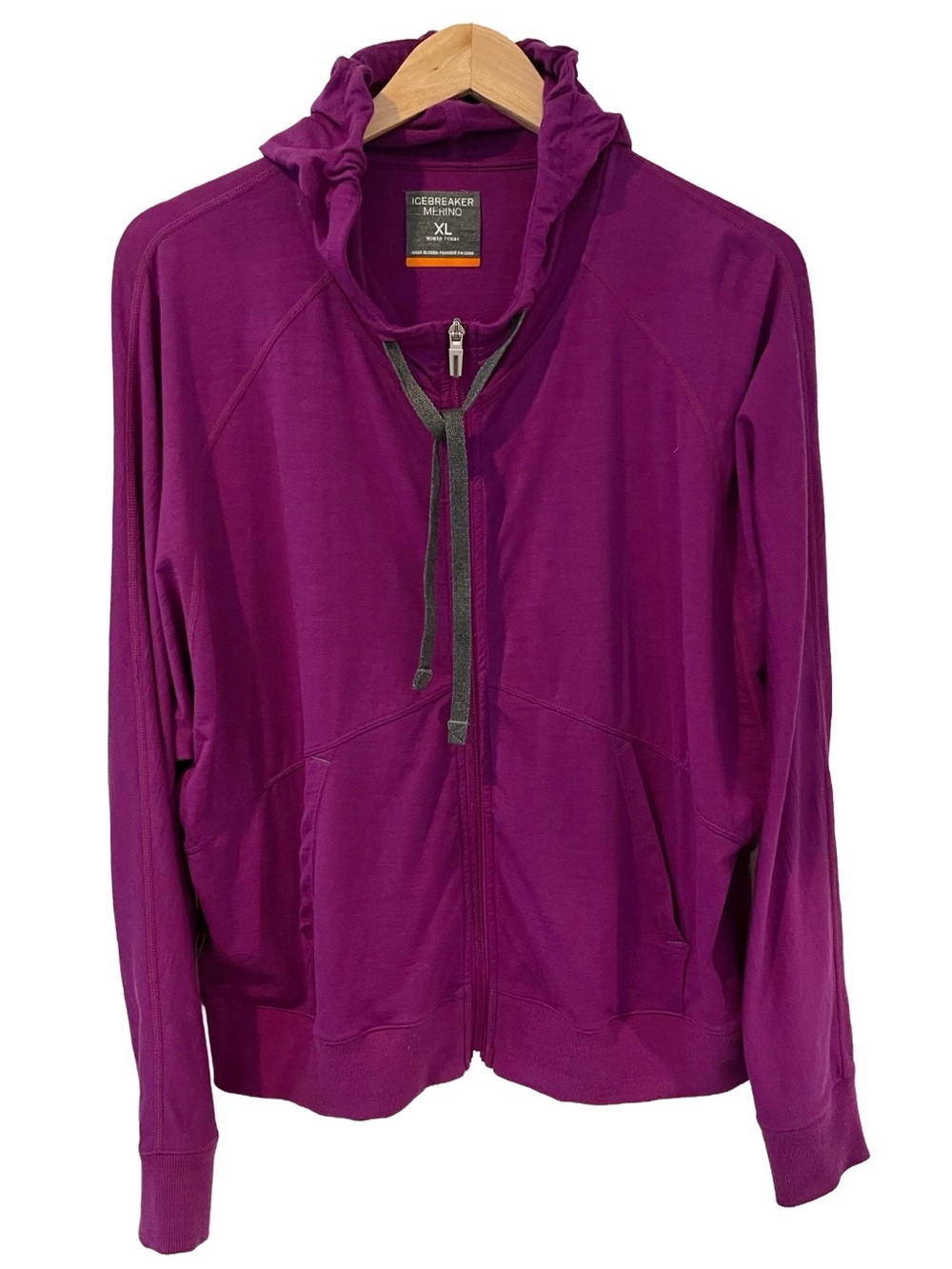 Icebreaker Women's Zip Hoodie in Deep Magenta